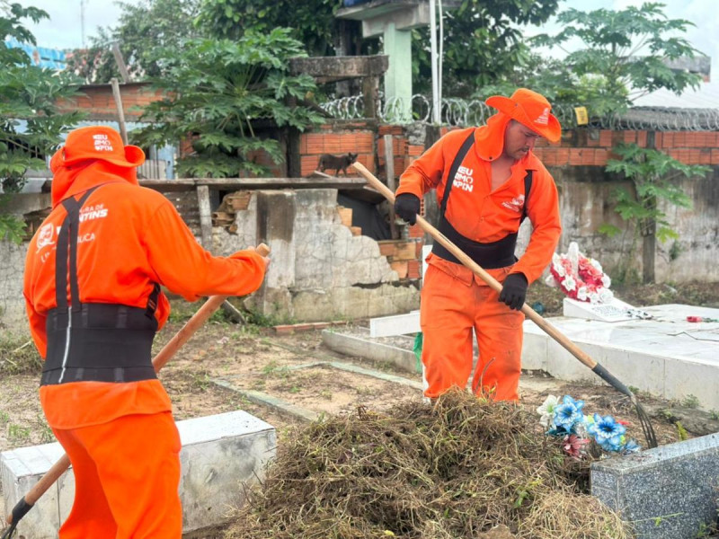 Prefeitura de Parintins intensifica serviços de limpeza no Cemitério São José