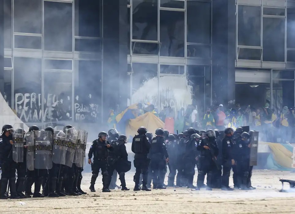 Supremo chega a 1,4 mil condenados pelos atos golpistas