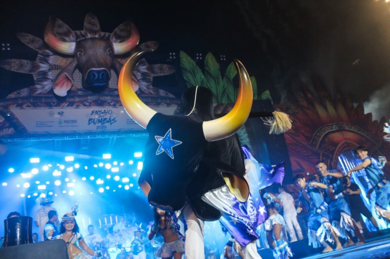 Bar do Boi Caprichoso leva 'Misticismo e Revolução' ao Sambódromo neste sábado
