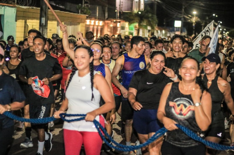 Corridão Parintins percorre ruas do Palmares e reforça combate ao sedentarismo no bairro