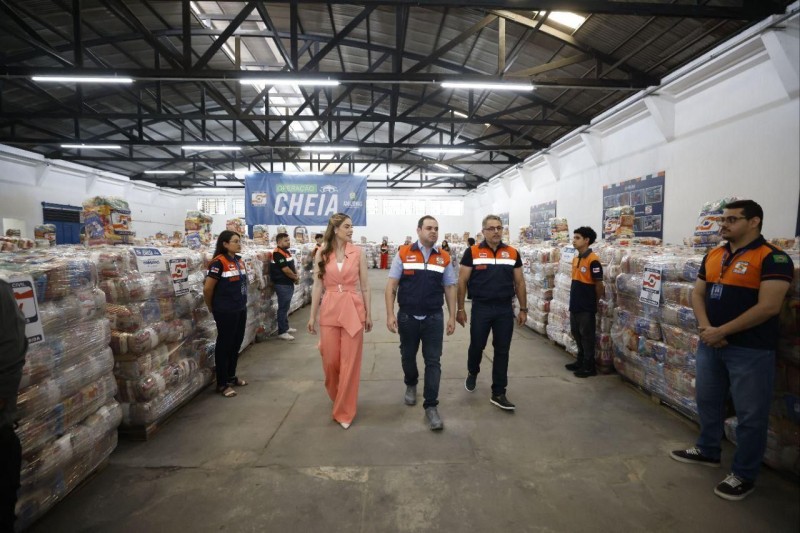 Governador Roberto Cidade fortalece ações de ajuda humanitária com envio de 598 toneladas de alimentos para municípios do Juruá e Purus