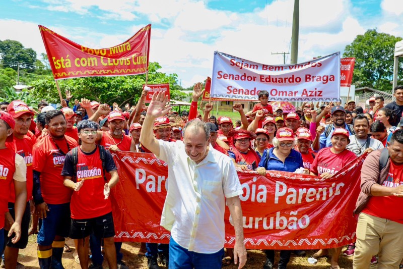 Omar Aziz inaugura UBS em aldeia indígena na zona rural de Autazes ao lado do senador Eduardo Braga e do prefeito Thomé Neto