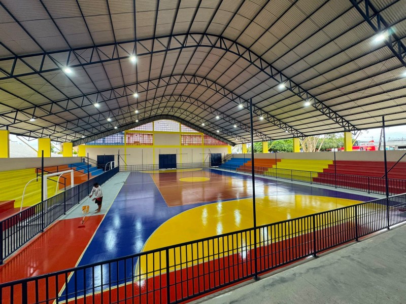 Obra do Ginásio Poliesportivo da Escola João Bosco é concluída em Parintinso