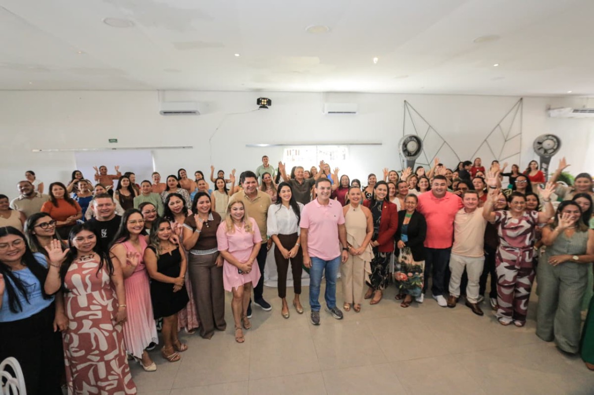 Prefeitura reúne mais de 160 assistentes sociais em homenagem especial