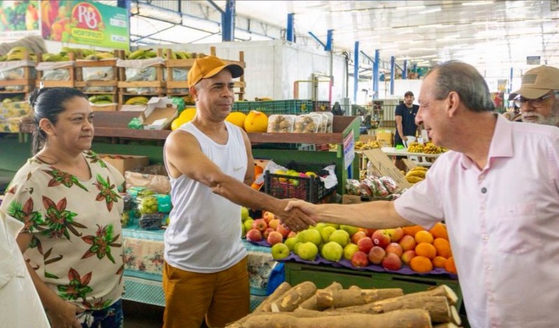 Omar Aziz vai a Manaus Moderna ver o projeto para o novo porto e destaca impacto para passageiros e feirantes