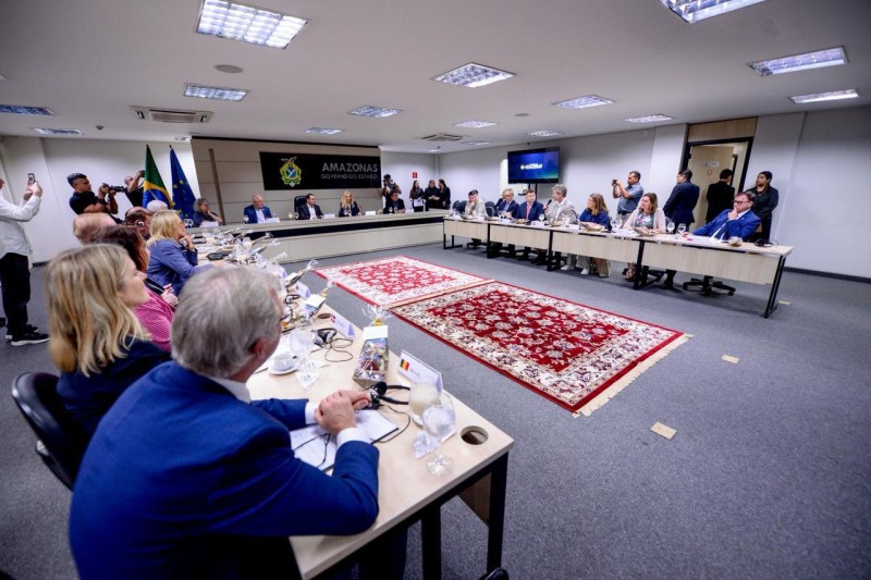 Em reunião com delegação da União Europeia, Roberto Cidade defende desenvolvimento sustentável no Amazonas e ampliação de parcerias internacionais