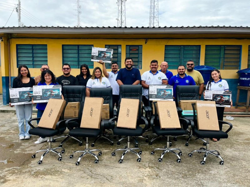 Modernização do SAAE Parintins avança com entrega de novos mobiliários e equipamentos