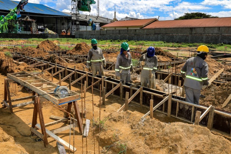 Obra da primeira maternidade do Baixo Amazonas alcança novas etapas em Parintins