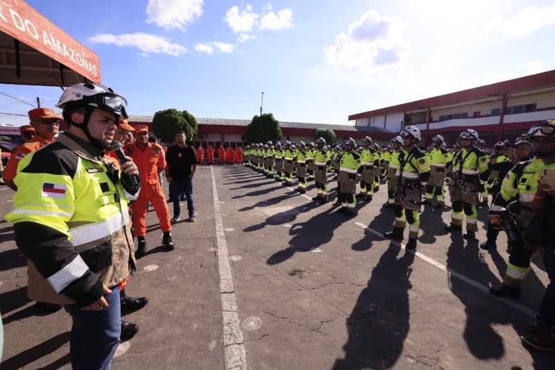 Governador Roberto Cidade reforça estrutura do Corpo de Bombeiros e lança operação Amazonas + Verde