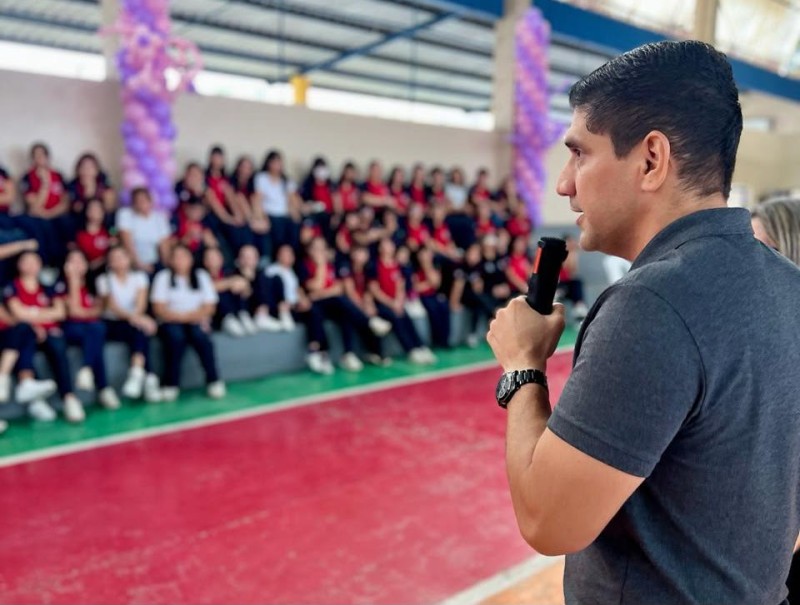 Governo do Amazonas leva Curso de Defesa Pessoal Feminina às escolas da zona sul de Manaus