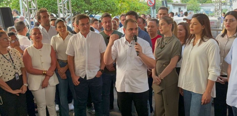 Governador do Amazonas Roberto Cidade entrega equipamentos no Hospital Jofre Cohen