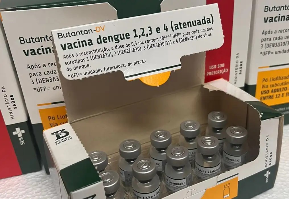 Ministério da Saúde suspende vacina contra a dengue do Butantan