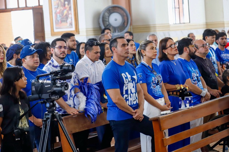 Em missa pelo Festival de Parintins, Caprichoso renova fé e pede bênçãos para a arena