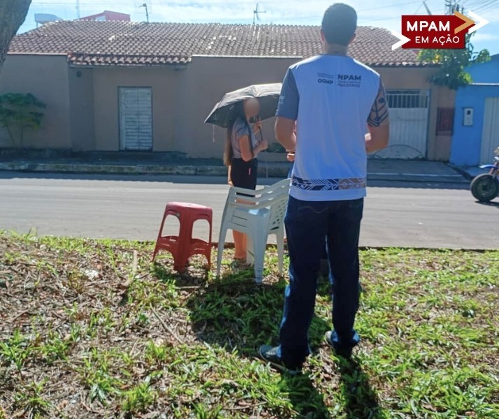 Festival de Parintins: MP fiscaliza objetos deixados para reserva de lugares nas filas para as galeras