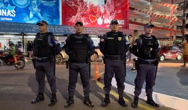Em Parintins, PMAM reforça patrulhamento a pé, motorizado e ciclístico com ações estratégicas