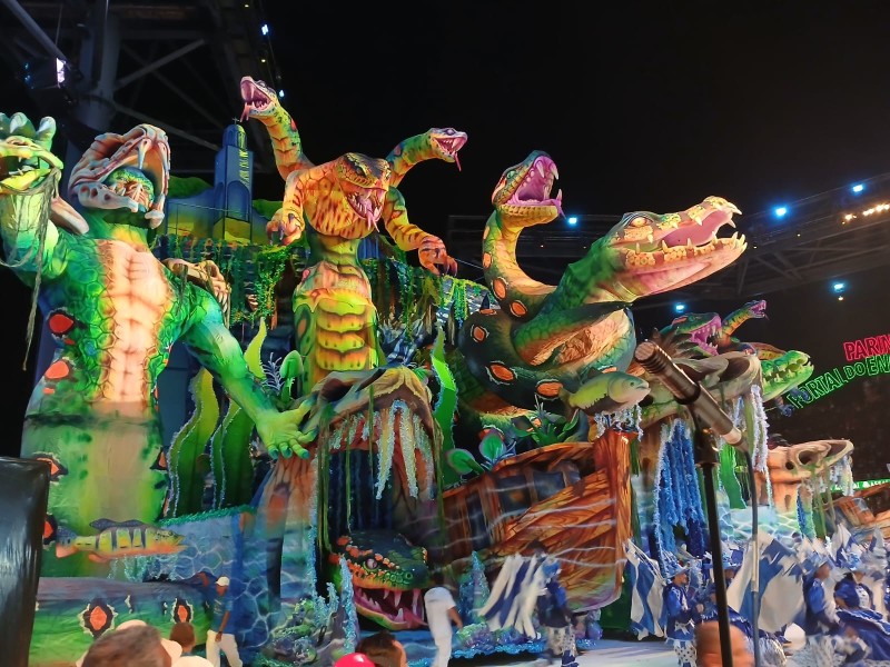 Na primeira noite de Festival, Caprichoso canta “Parintins – o Chão de Origem”