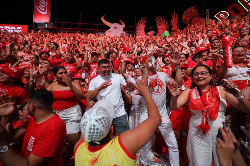 Na segunda noite do Festival de Parintins, Wilson Lima vai para a galera e vive a emoção do item 19