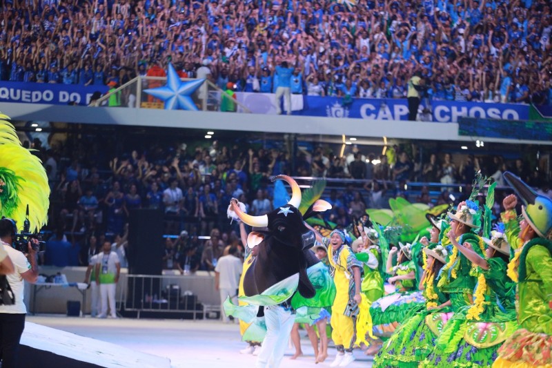 Caprichoso canta “Amazônia, o chão da vida” na segunda noite de apresentação do Festival