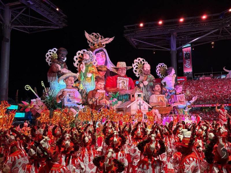 Garantido encerra 59º Festival Folclórico com “Parintins Terra Encantada”