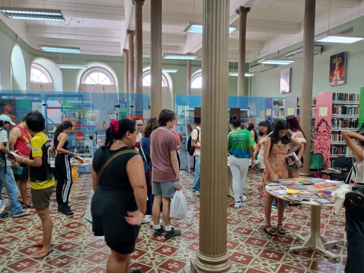 Biblioteca Pública do Amazonas promove troca de livros e gibis
