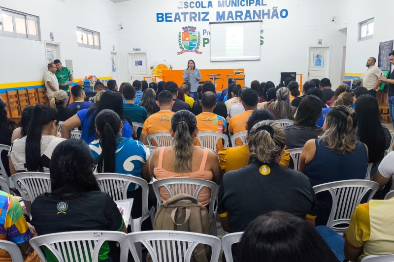 Semed Parintins promove ciclo formativo com foco na educação em tempo integral