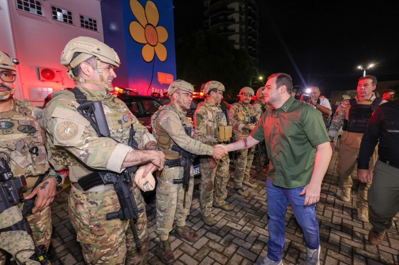 Roberto Cidade retoma abono-fardamento e garante R$ 3,5 mil para policiais e bombeiros do Amazonas