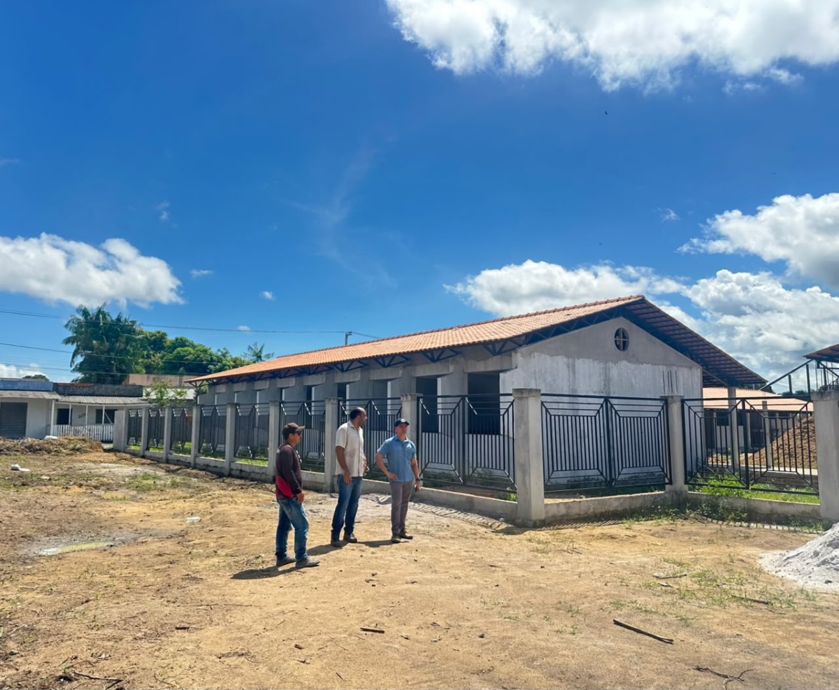 Obra da escola no bairro Paulo Corrêa alcança mais de 50% de execução