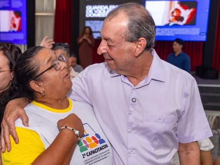 Omar propõe fortalecimento dos conselhos tutelares e melhores salários e condições de trabalho