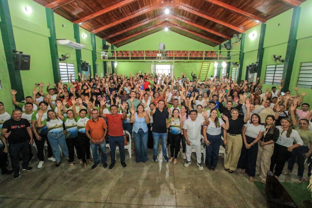 Volta às aulas: Prefeitura de Parintins abre ano letivo de várzea