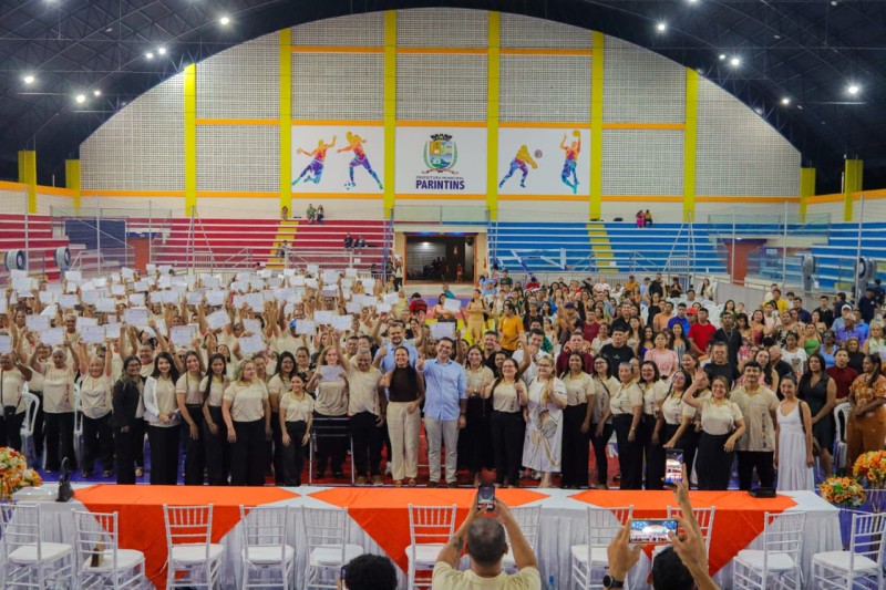 Prefeitura de Parintins certifica 214 alunos do Programa Brasil Alfabetizado e reforça compromisso com a educação