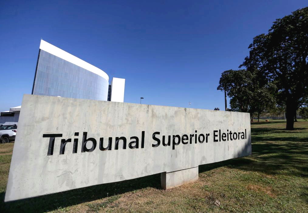 TSE cria conselho para monitorar desinformação e IA nas eleições
