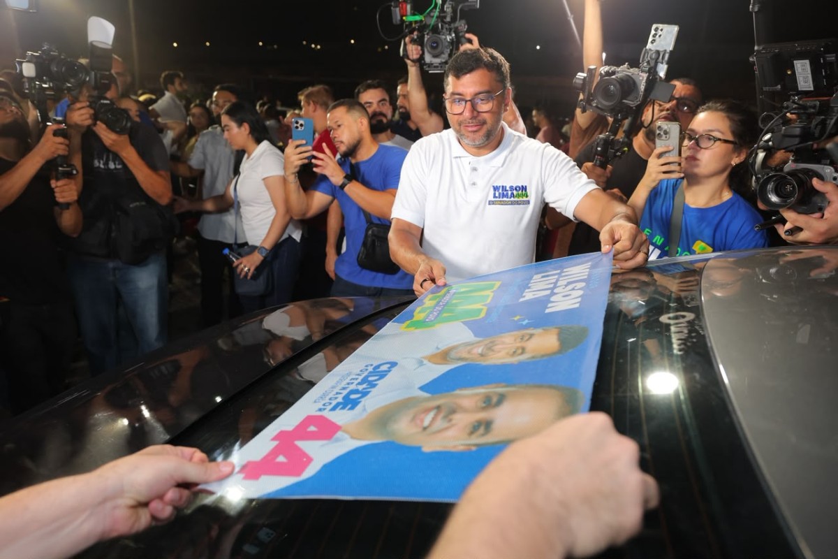 Wilson Lima inicia campanha ao Senado pelas ruas de Manaus