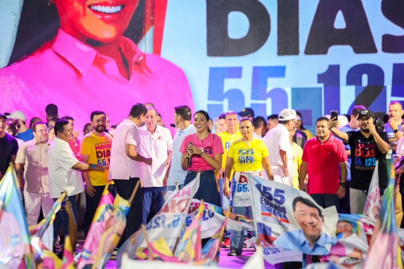 Mayra Dias lança candidatura à reeleição em ato político com Omar Aziz, Eduardo Braga e lideranças em Parintins