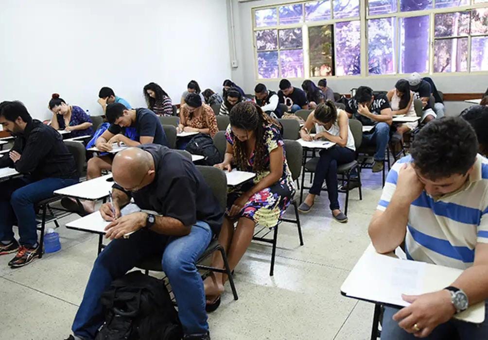 Encceja é no próximo domingo; saiba como consultar locais de provas