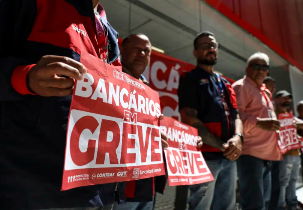 Bancários fazem paralisação nacional de 24 horas nesta quinta-feira