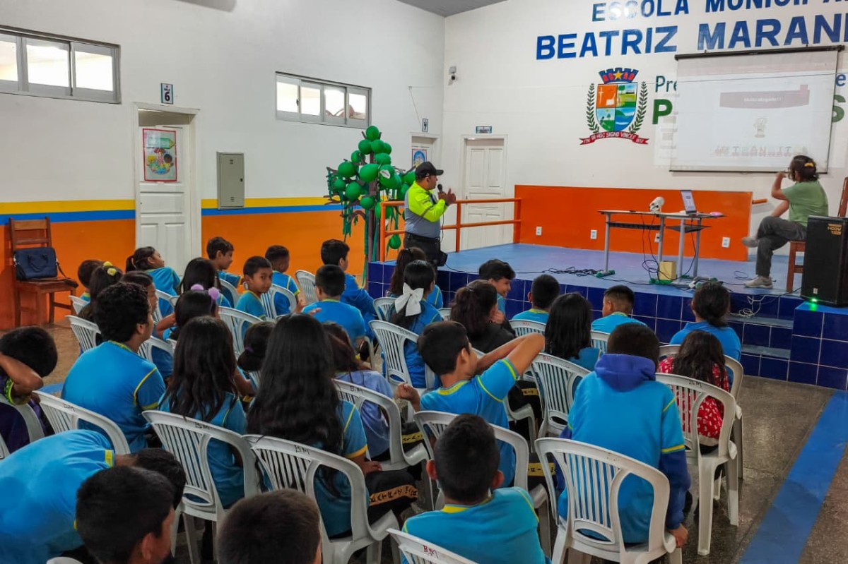 EMTT promove palestras em escolas da rede municipal de Parintins