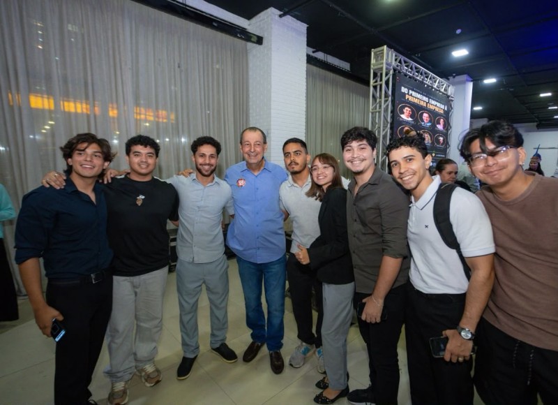 Omar propõe formação em tecnologia e estágio remunerado para jovens no Amazonas