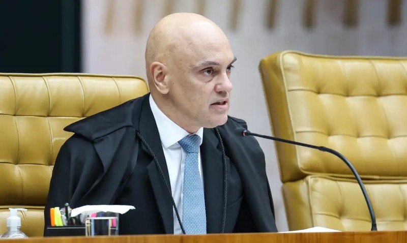 Moraes determina prisão de Eduardo Bolsonaro após condenação no processo do tarifaço