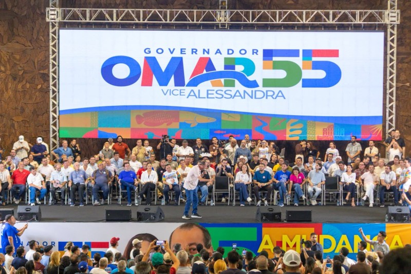Omar reúne apoio dos 62 prefeitos do Amazonas e propõe brigadas contra queimadas no interior