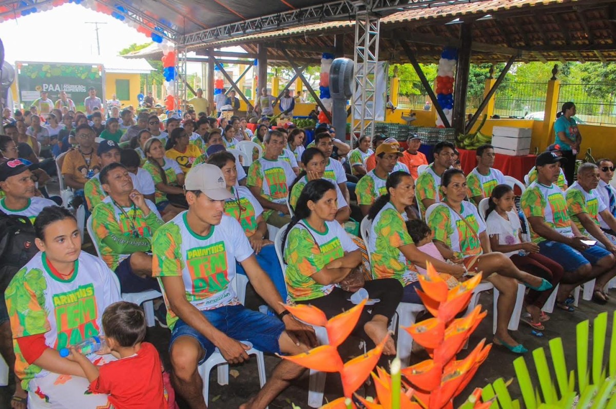 Prefeitura de Parintins entrega alimentos da Agricultura Familiar