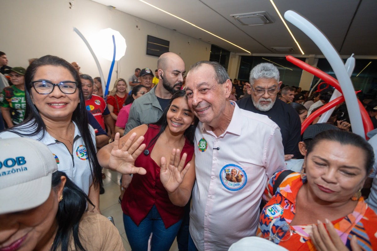 Omar Aziz lidera pesquisa Projeta com 57,4% dos votos válidos no AM