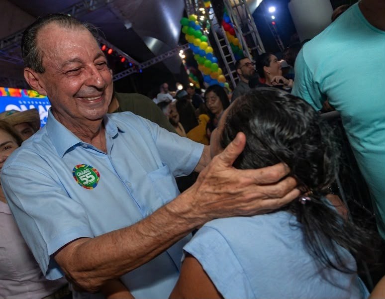 Pesquisa Pontual aponta Omar com 60,6% dos votos válidos na véspera da eleição