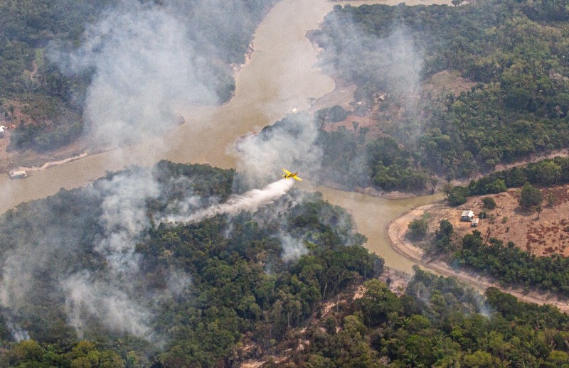 Parintins registra qualidade do ar péssima e Amazonas chega a 113,9 mil famílias afetadas pela estiagem