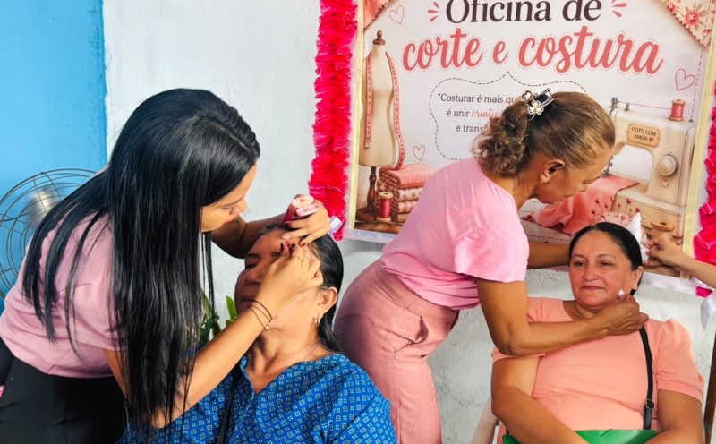 Um toque de cuidado, um gesto de amor à vida: CRAS promovem Outubro Rosa