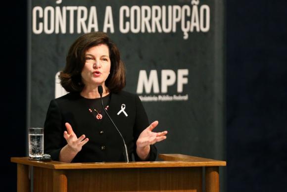 Processos contra autoridades por corrupção no STF e STJ chegam a 70% dos casos Processos contra autoridades por corrupção no STF e STJ chegam a 70% dos casos