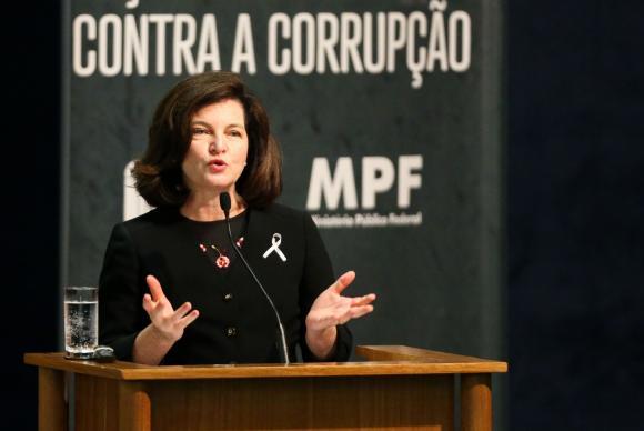 Processos contra autoridades por corrupção no STF e STJ chegam a 70% dos casos