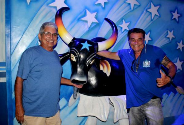 Ronaldo e Simão reacendem musicalidade do Caprichoso com toadas de sentimento caboclo