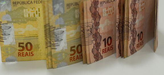 Estimativa de inflação cai pela quinta vez e fica mais distante da meta