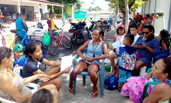 Busca por vagas no maternal leva pais a formarem filas nos centros educacionais  