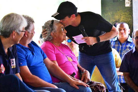Programa do Idoso de Parintins receberá R$ 600 mil para compra de ônibus Programa do Idoso de Parintins receberá R$ 600 mil para compra de ônibus